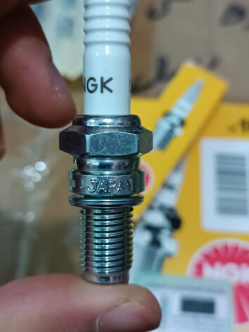شمع موتور سیکلت هوندا ngk اصل - Image 2