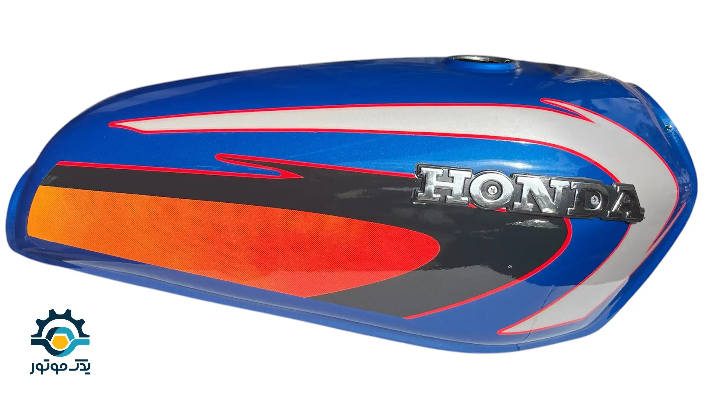 باک موتور سیکلت کاربنی 81 حاشیه قرمز درجه یک باک موتور سیکلت کاربنی 81 حاشیه قرمز درجه یک